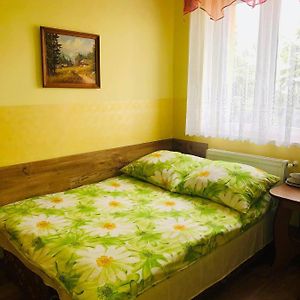 Pokój z łóżkiem king-size
